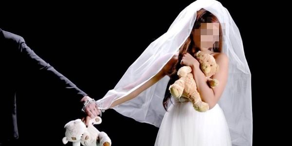 زواج القاصرات في بعض مناطق لبنان مأساة يفرضها الفقر والعوز... ماذا عن تداعياتها؟
الطفلة المطلقة ووالدتها تتحدثان عن التجربة المرّة... ماذا يقول علم النفس الاجتماعي؟