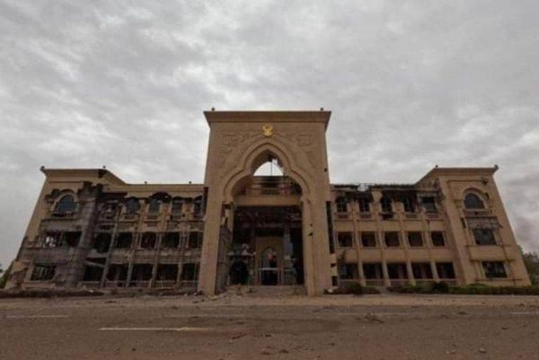 دائرة الإشتباكات تتسع في الخرطوم وتدمير القصر الرئاسي
