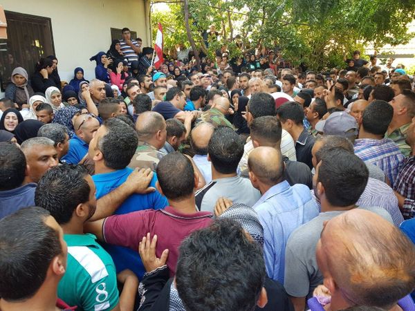 طفلتا الشهيد عثمان ودّعتاه.. وهذا ما طلبه شقيقه