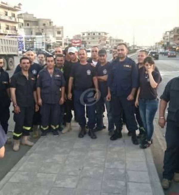 وقفة تضامنية لأهالي بلدة كفركلا مع عناصر الدفاع المدني