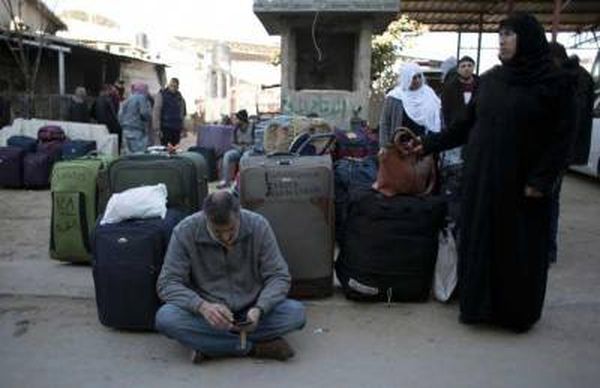 هنية يدعو مصر إلى فتح معبر رفح بشكل دائم