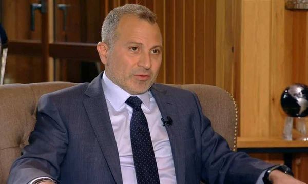 باسيل: نرفض التمديد لقائد الجيش
كما رفضنا التمديد سابقاً