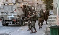 إستشهاد فتى فلسطيني... إعتقالات وجرحى في اقتحام مُخيّم جنين
قوات الإحتلال تواصل عمليّات توسيع البؤر الإستيطانيّة جنوب نابلس