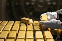 إرتفاع طفيف بأسعار الذهب