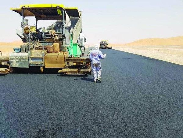 وزير النقل: نعمل على تنفيذ 460 مشروعا في مناطق المملكة