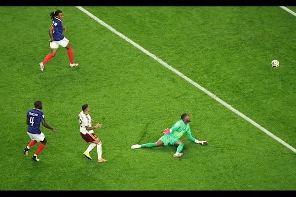 اسبانيا تهزم فرنسا وتعبر لنهائي كأس العالم