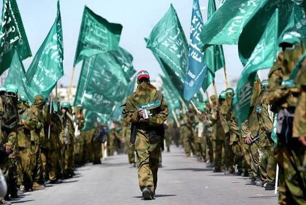 حماس: نطالب الوسطاء والإدارة الأميركية بمنع نتنياهو من استخدام اتفاق وقف إطلاق النار غطاء لمواصلة مجازره بغزة