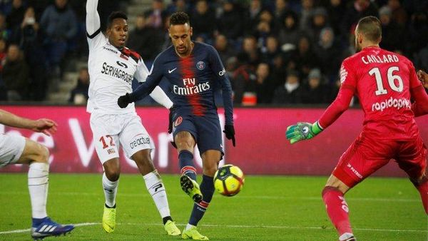 نيمار يغازل مانشستر يونايتد ويتحدث عن ريال مدريد