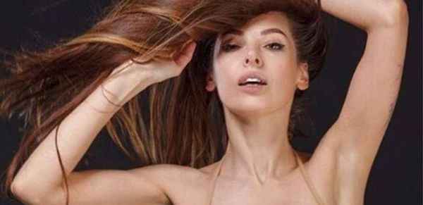 تحوّلت الى المرأة الاكثر إثارة وجاذبية بكلمة من بوتين.. هكذا تغزّل بها!