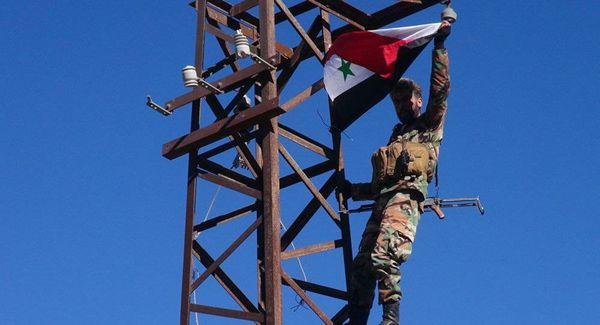 بالفيديو: سكان بلدة خطاب السورية عادوا بعد تحرير الجيش لها بدقائق