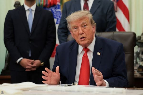 ترامب: هل ينبغي تغيير اسم مضيق هرمز إلى «مضيق ترامب»؟