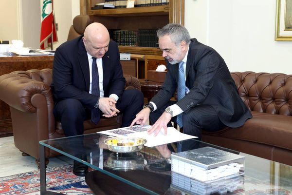 ترزيان يسلم عون مشروعًا هندسيًا لتسهيل حركة المرور بالأشرفية