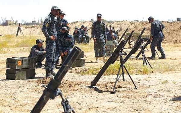 القوات العراقية على وشك تحرير الفلوجة
طائرة اباتشي الاميركية تقصف للمرة الاولى