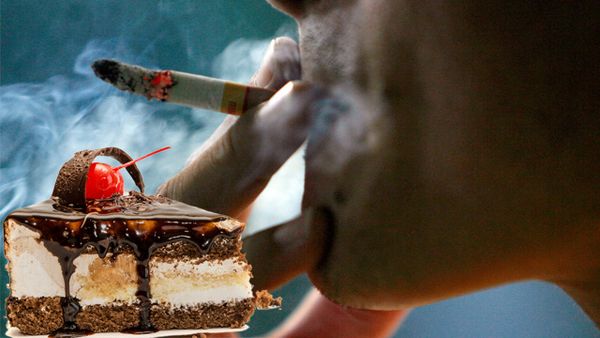 التدخين يحرمك من تذوق الأطعمة الحلوة والدسمة