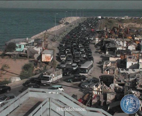 حركة المرور كثيفة من ساحة انطلياس باتجاه الاوتوستراد وكثيفة على الطريق البحرية باتجاه نهر الموت