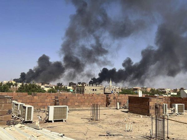 الجيش السوداني يكشف وضع البشير... استمرار الاشتباكات في الخرطوم وأم درمان