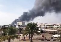 قتلى وجرحى بانفجارات في صهاريج وحريق بمطار أبو ظبي والحوثيون يؤكدون شن عملية عسكرية في العمق الإماراتي