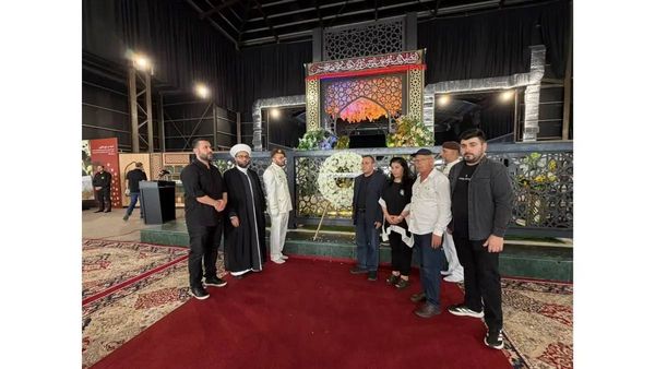 "لا نخون أمانته"... وفد من الحزب العربي الديموقراطي يزور ضريح السيد نصرالله