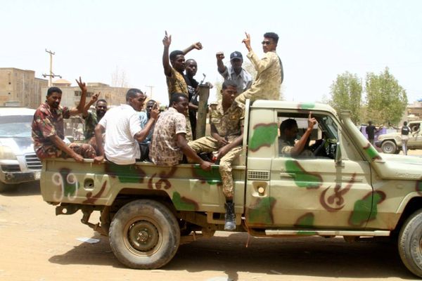 البرهان يتوعد و"الدعم" يتقدم في دارفور