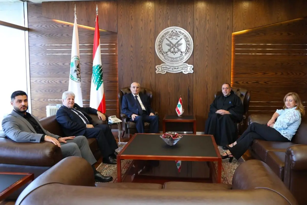 منسى يستقبل السفير الاسباني الجديد واللواء عباس ابراهيم