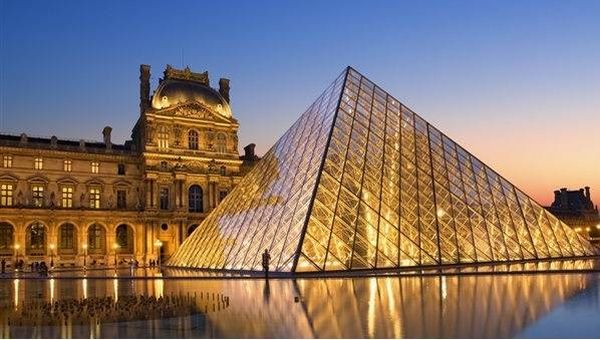 الرواية الكاملة لسرقة متحف اللوفر في فرنسا.... اليكم التفاصيل!