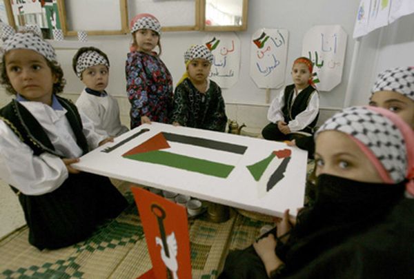 الفلسطينيّون في لبنان أحيوا الذكرى الـ 66 للنكبة
تأكيد حقّ العودة ومُطالبات بالحقوق الإنسانيّة