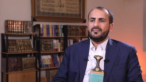 رئيس وفد "الحوثيين" المفاوض يتّهم السعودية بانتهاك سيادة اليمن واستهداف المدنيين