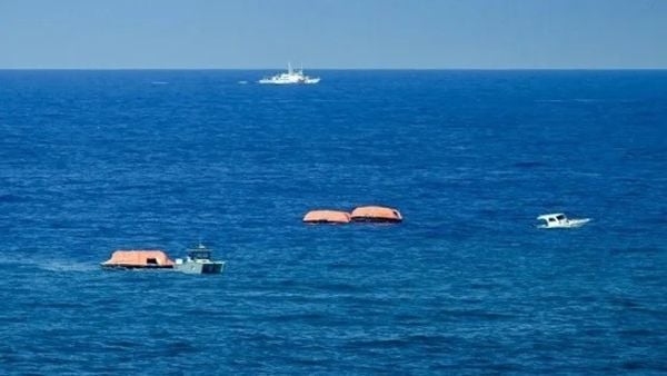 ارتفاع حصيلة ضحايا غرق السفينة الإندونيسية إلى 66 قتيلاً و69 مفقوداً