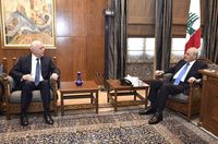 بري عرض مع رئيس الحكومة العدوان الإسرائيلي
واستقبل القاضي عبود ومجلس نقابة محامي طرابلس