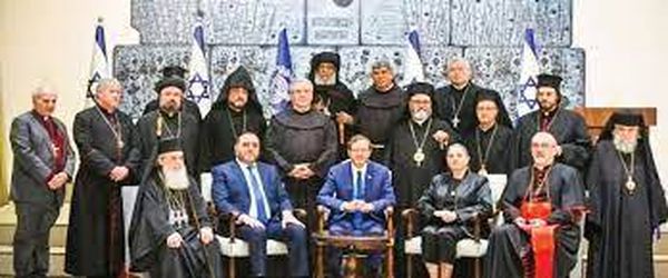 "اللقاء القومي النهضوي": ندين لقاء
رؤساء الكنائس برئيس الكيان الصهيوني