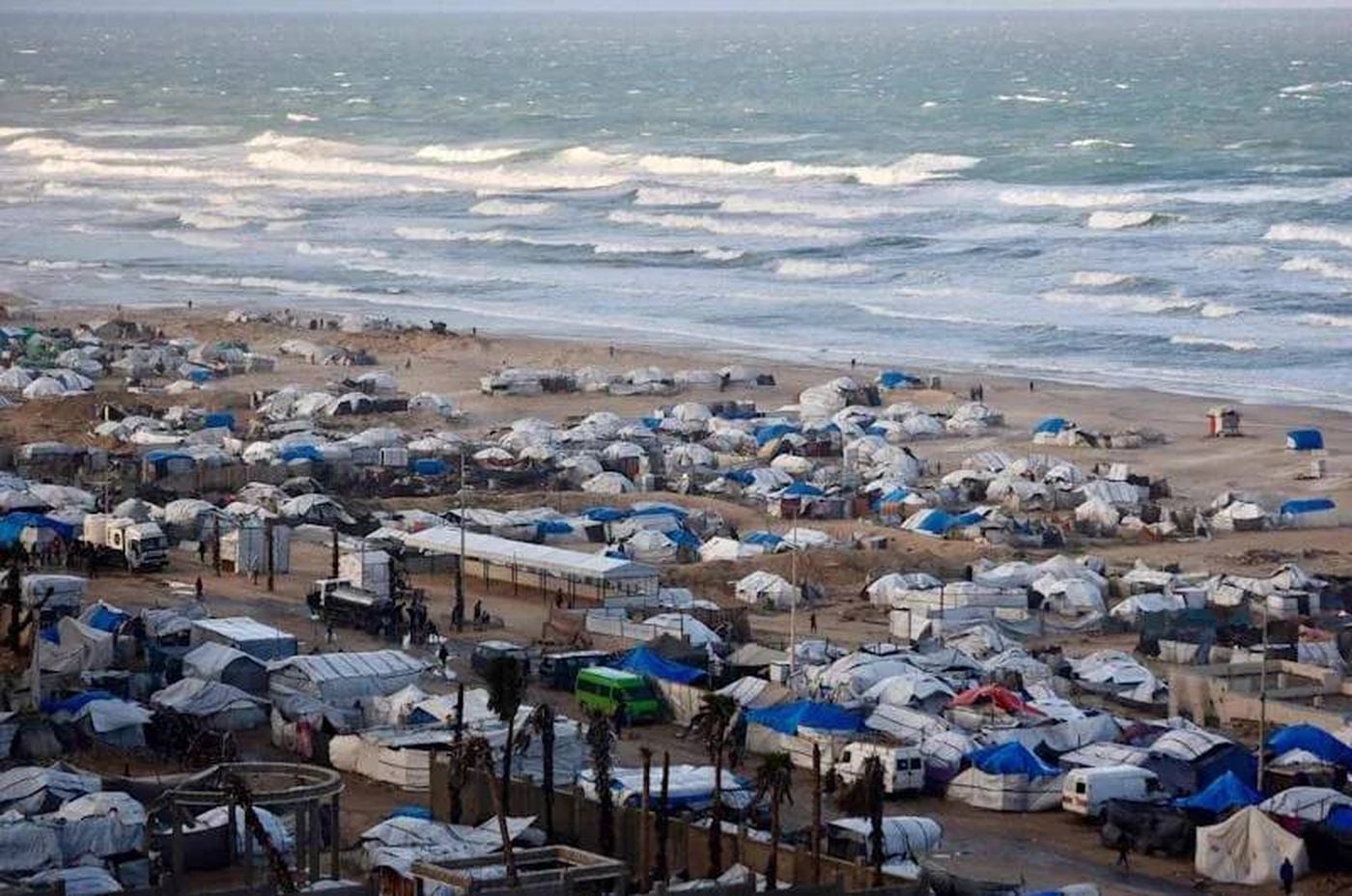 إصابة 5 صيادين فلسطينيين برصاص البحرية الإسرائيلية قبالة غزة