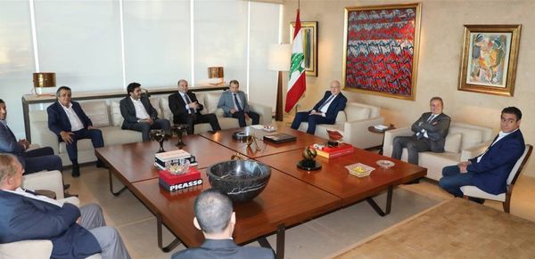 "نص المزح جد"... هذا ما دار بين ميقاتي وتكتل لبنان القوي