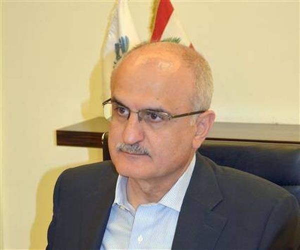 خليل يخرج عن صمته: هذه أسماء سارقي المشاعات
