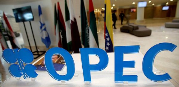 توقعات باستقرار أسعار النفط فوق الـ 50 دولارا للبرميل