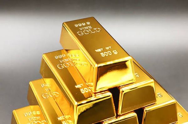 "رويترز": الذهب يواصل خسائره في المعاملات الفورية ويهبط 2% إلى 4380.59 دولار للأونصة
