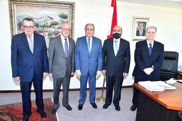وهبه استقبل حبيس وسفيري تشيكيا وايطاليا وأبدى رغبة بزيارة ايطاليا والفاتيكان