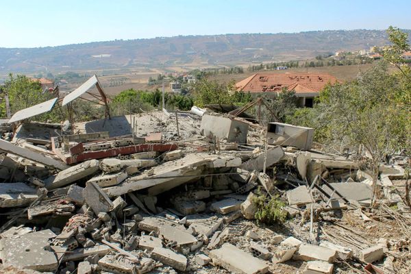 لبنان يتجاوز قطوع الحرب الموسعة والمطار يستعيد حركته الطبيعية
مواجهات محدودة جنوبا ضمن قواعد الاشتباك المعتمدة
مفاوضات غزة الى حائط مسدود ؟