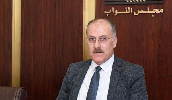 عبدالله يقترح نقل كلفة عقود إدارة النفايات إلى الخزينة العامة