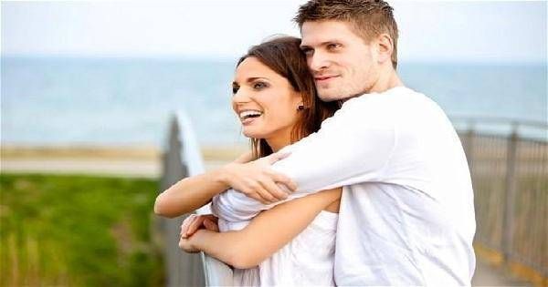 عشق الرجال يأتي من 5 أمور تفعليها!