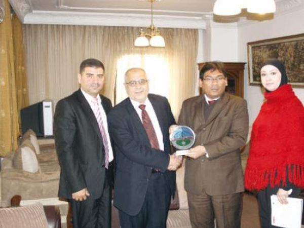 تعاون ثقافي بين جامعة الزرقاء والملحقية الماليزية