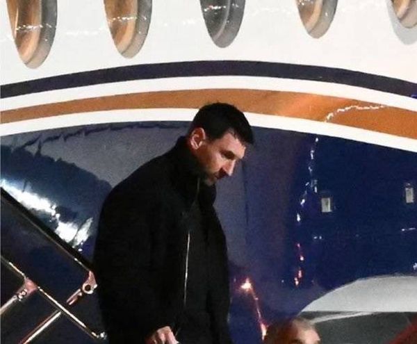 أول ظهور لميسي بعد وفاة والده