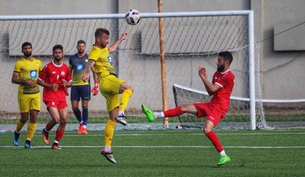 كأس النخبة في كرة القدم
النجمة يسقط الصفاء (3-0)
والاخاء يفاجىء العهد (2-1)