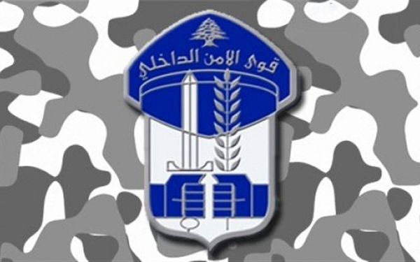 دخلوا خلسة الى لبنان... 15 شخصاً داخل "فان" في قبضة شعبة المعلومات