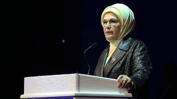 عقيلة أردوغان في جنيف للمشاركة في اجتماع لمنظمة الصحة العالمية