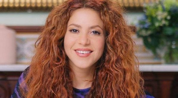 شاكيرا تعود الى الساحة الفنية بأغنية جديدة بعد أزمة إنفصالها..