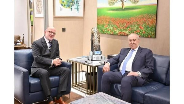 مخزومي لسفير السويد: تعافي لبنان يبدأ باستعادة الدولة سلطتها الكاملة