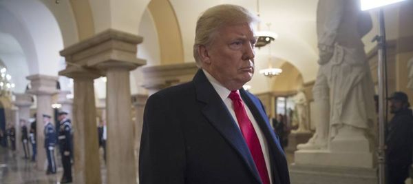 بالفيديو: طلب من المترجم إخفاء كلامٍ قاله في اجتماع مغلق مع بوتين... تسريب معلومات مزعجة لـ “ترامب"