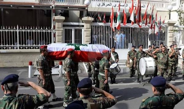 بدء حضور أهالي الشهداء العسكريين إلى وزارة الدفاع