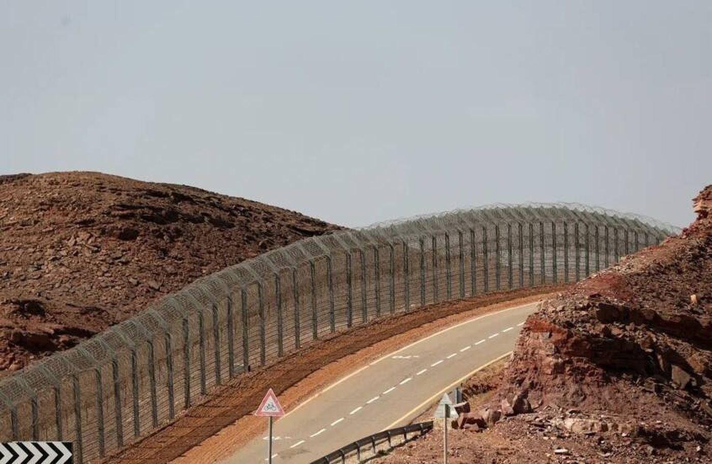 طواقم طبية ضخمة مصرية تنتشر على الحدود