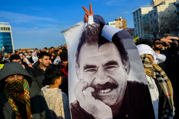بعد حل "العمال الكردستاني".. أوجلان يرسم مساراً سياسياً جديداً